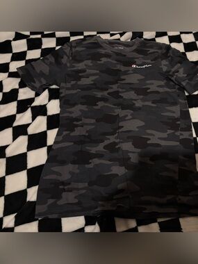 Boys XLARGE champion tshirt